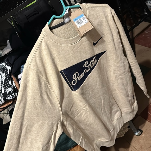 Brand new NIKE Penn State Navy Blue Embroidered flag patch crewneck - Picture 6 of 10